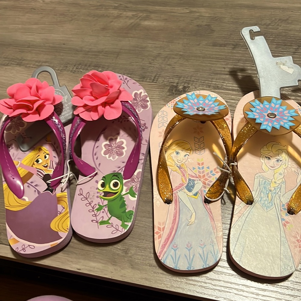 Disney. Flip Flops Sandals Shoes Girls Princess Tangled. Are New.US 11/12